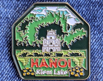 Pin esmaltado de 1,25" del lago Kiem, Hanói, insignia de viaje, pin con solapa dorada, bandera de la ciudad y el país.