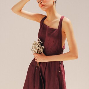 Vestido de lino tipo delantal BREEZE / Vestido delantal con espalda cruzada / Vestido midi de lino / Vestido multiusos para mujer / Ropa de lino de tallas grandes imagen 2