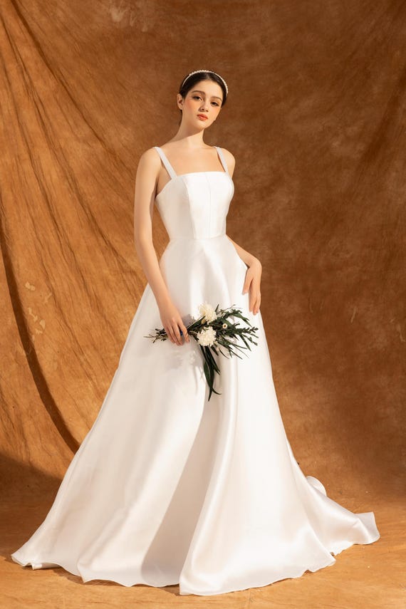 STACEY Taffeta Minimalist Wedding Dress | Modest A-line Bridal Gown |  Elegant Prom Outfit| Boho Elopement Dress | Engagement Party Dress - Etsy  Canada