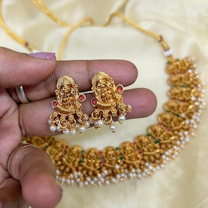 Vergoldete Guttapusalu Halsketten Set: Südindischer Tempelschmuck