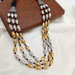 Geoxideerde goud- en verzilverde drielaagse tweekleurige kettingset voor dames en meisjes | Geoxideerde Indiase sieraden voor festivals en bruiloften
