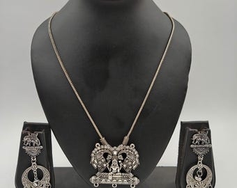 Parure de boucles d'oreilles indiennes en argent oxydé : bijoux bohèmes festifs