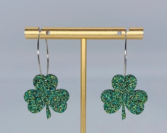 St. Patrick’s Day earrings | shamrock earrings | green earrings | three leaf clover | clover earrings | Irish jewelry