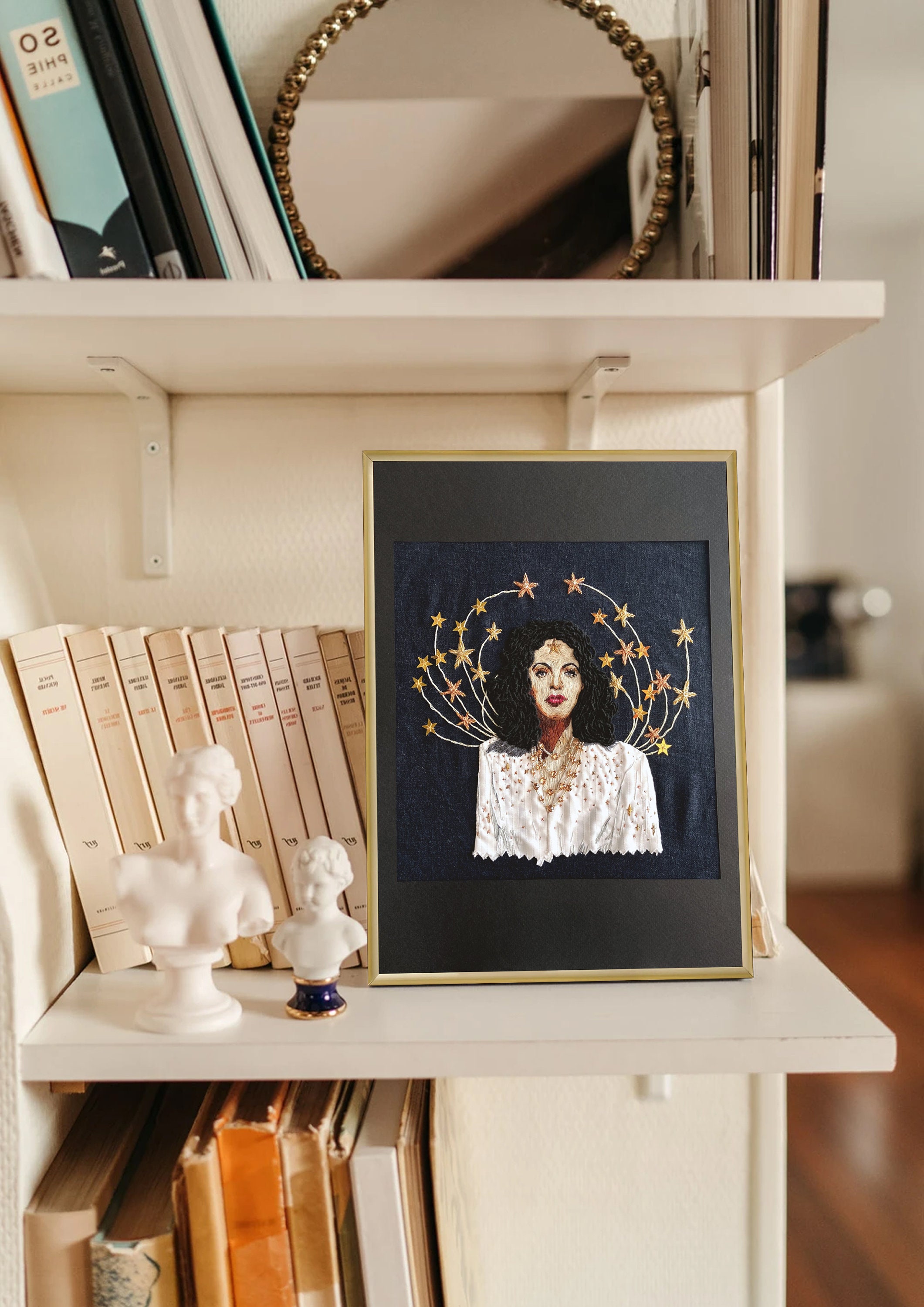 Cadre Broderie Hedy Lamarr