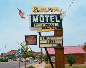 Sun N&#39; Sand Motel Print Poster