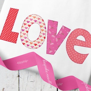 Valentine&#39;s Day Applique Design | LOVE Raggy Edge Applique Pattern | Raw Edge Technique