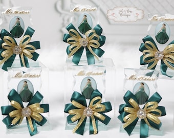 FREE SHIPPING!!! 12 Pcs Quinceañera Souvenirs in Spanish, Quinceañera Memoirs for All Themes, Souvenirs and Favors for Quinceañeras
