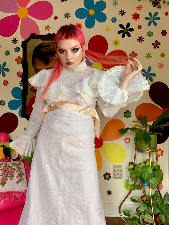 ILGWU lace victorian style 70s dress