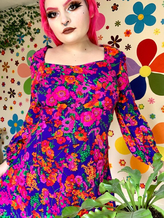Vintage 60s neon psychedelic flower power mini dre