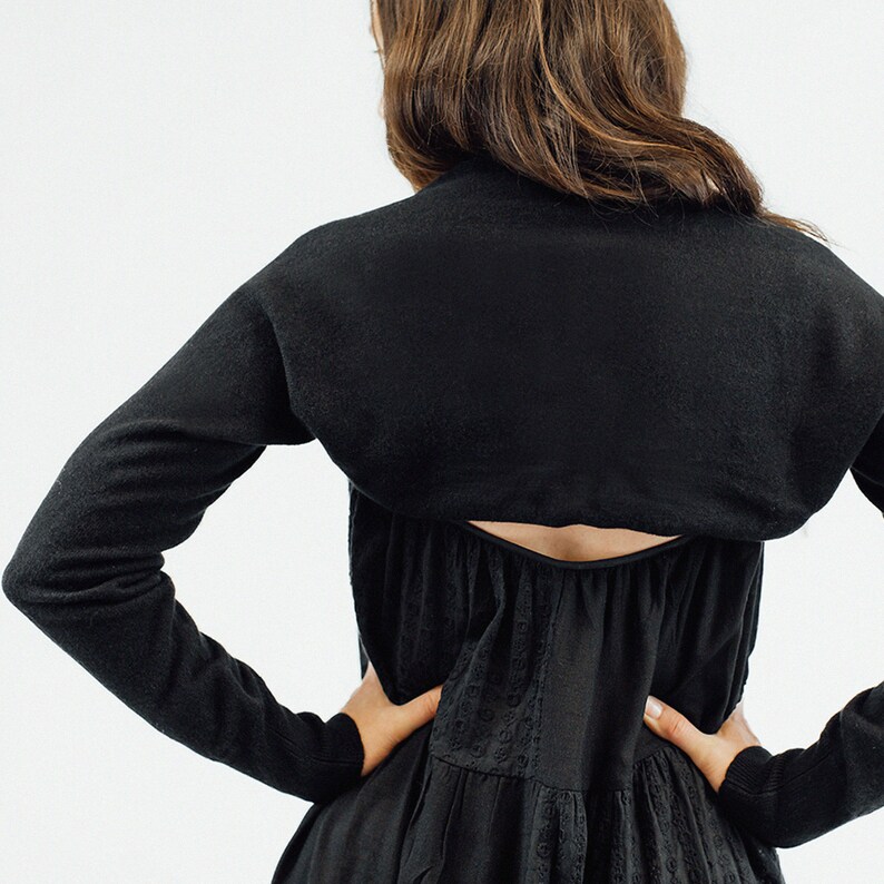 Cashmere Shrug / Black image 6