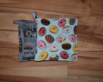 Cats and Pumpkins Potholder Vintage Print 621-0013 Pot Holder with Halloween Witches