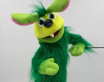 Swazzle Pup-Pet Hand Puppet Green