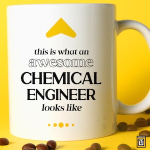 Chemical engineering mug, This is what an awesome chemical engineer looks like, Funny quote gift for process engineer