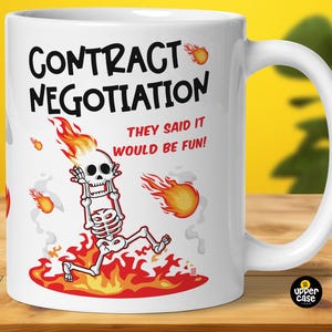 Tazza divertente per negoziatore di contratti / Tazza da caffè per team legale / Tazza da tè per appalti / Regalo per responsabile contratti / Regalo per studio legale