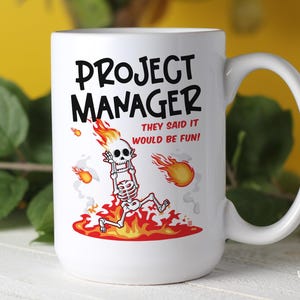 プロジェクトマネージャーマグカップ - 面白いオフィスコーヒーカップ - PM、スクラムマスター、チームリーダーへのギフト