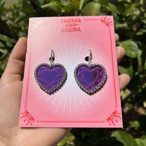 Pendientes de corazón con gemas moradas y lavanda / Pendientes acrílicos