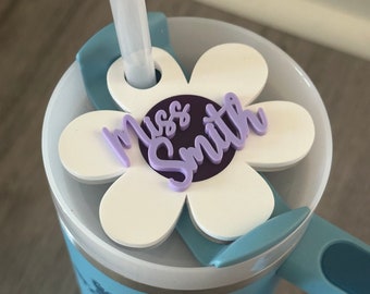 Personalized Daisy Stanley Topper - Flower Stanley Cup Decor - Stanley Name Plate - 30oz - 40oz - 20oz - Cute Coffee Cup Name Plate