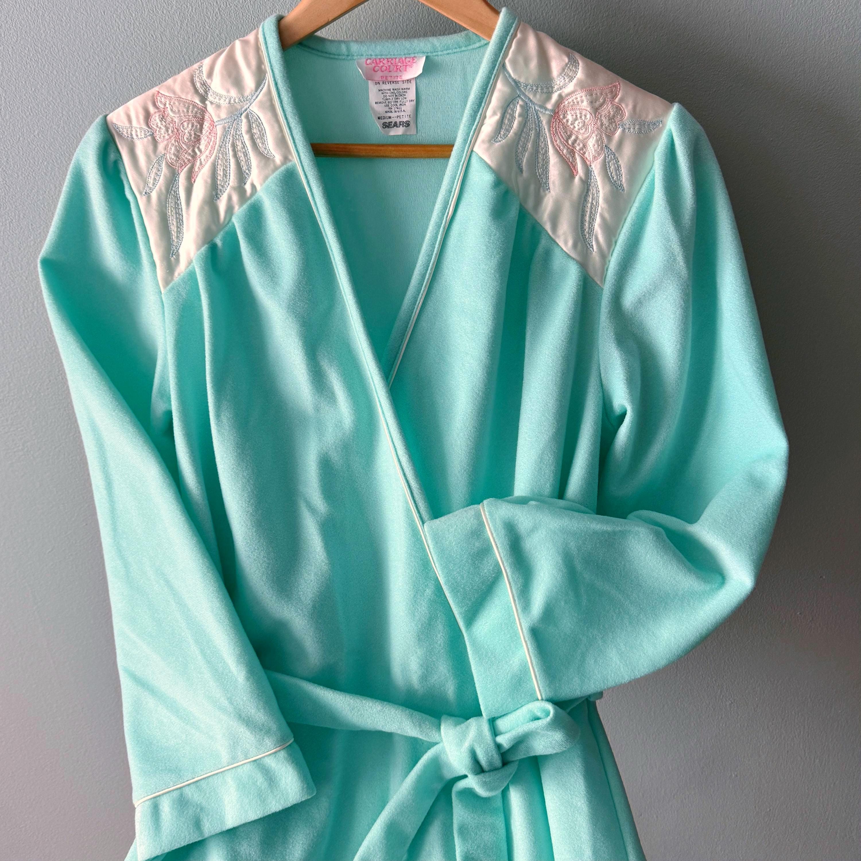 green emerald velvet dress Mint Green Satin Mermaid Prom Dress Front Split Sweetheart Sequins Lon –  SELINADRESS main image 1