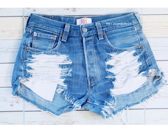 levi's frayed denim shorts