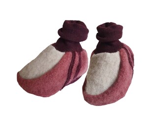 Baby booties made from organic merino fleece