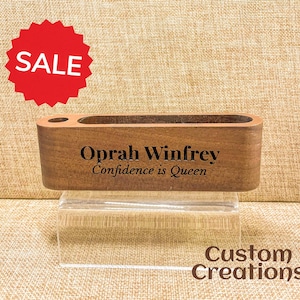 Porte-cartes de visite et porte-stylo en bois de hêtre | Organiseur de bureau personnalisé avec porte-cartes en bois | Cadeau unique pour bureau de direction en bois gravé au laser