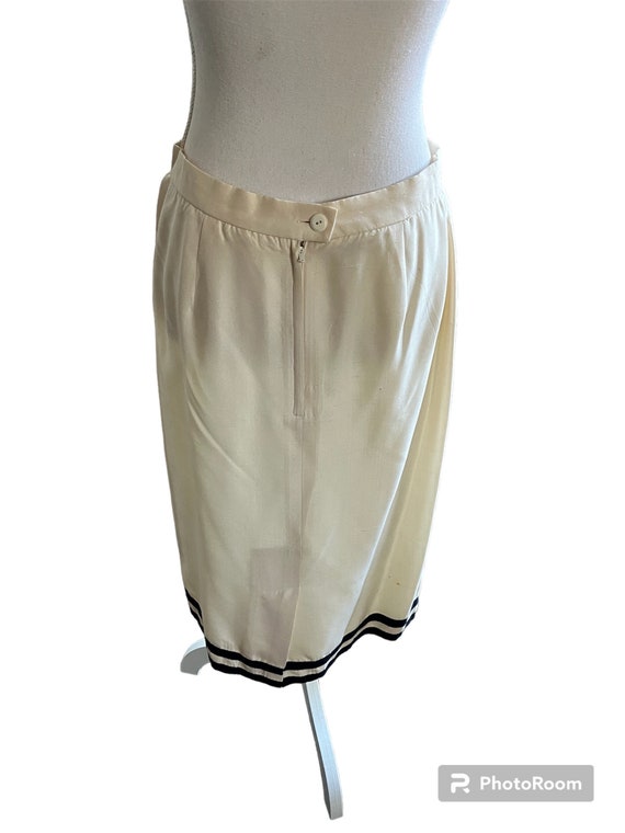 Stunning Vintage Carlisle Navy & Cream Silk Skirt… - image 3