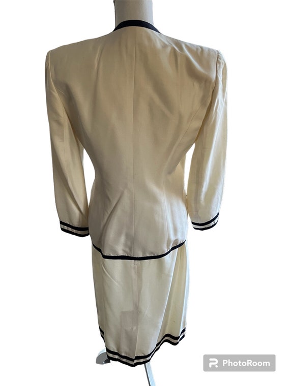 Stunning Vintage Carlisle Navy & Cream Silk Skirt… - image 2