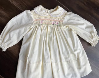 Vintage gele gesmokte jurk van Polly Flinders met babygeiten, 24 maanden