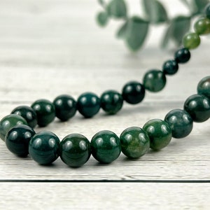 Green Moss Agate Beaded Necklace: Natural Gemstone Jewelry