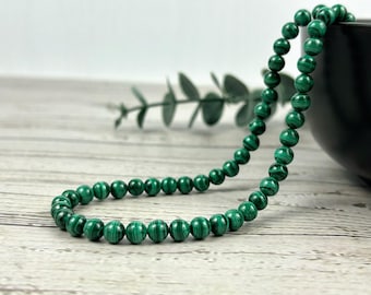 Green Malachite Beaded Necklace: Healing Gemstone Jewelry