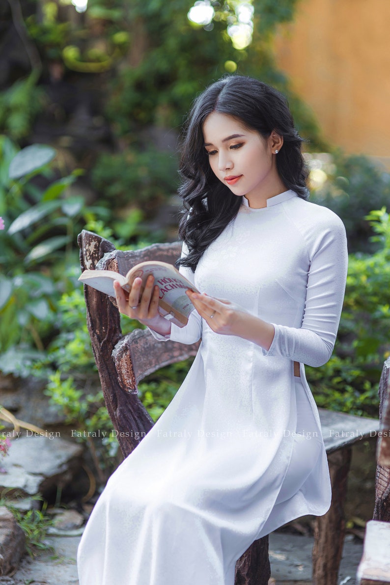 Vietnamese Ao Dai for Women, High quality Ao dai Vietnam, Colors Vietnamese traditional costume include pants White