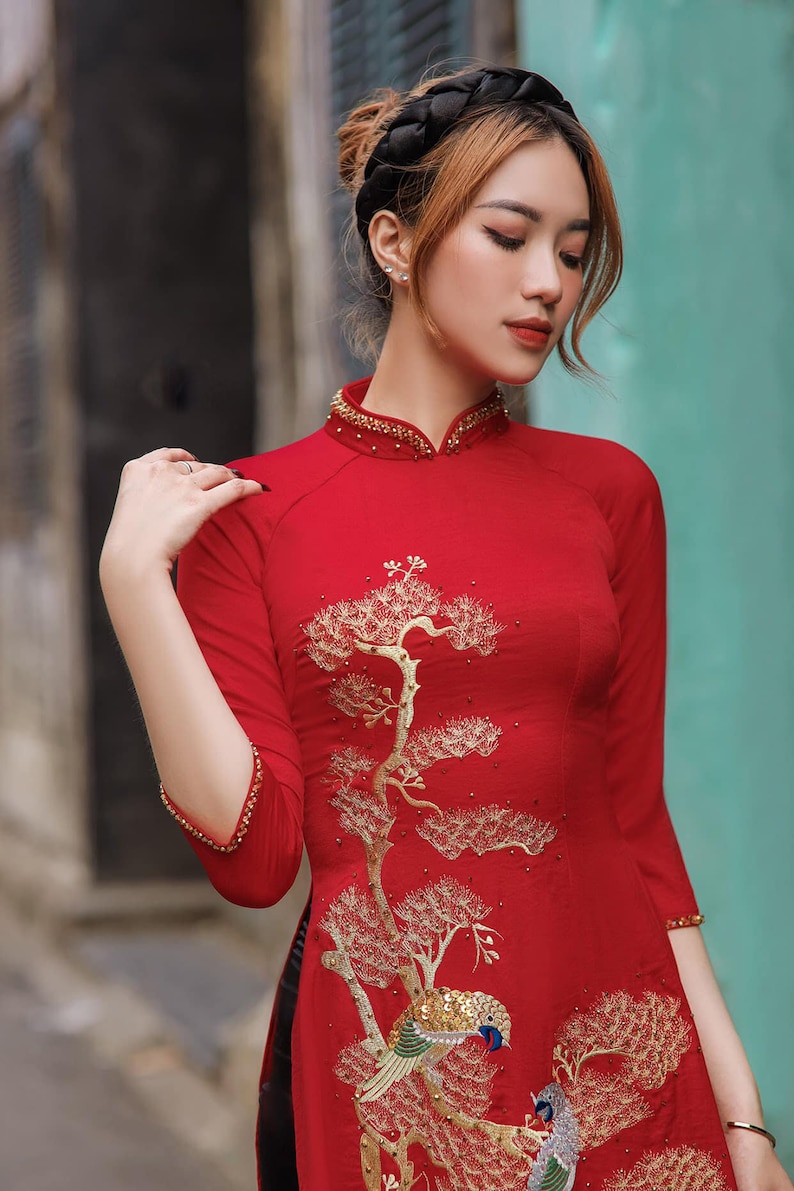 Wedding ao dai, High quality Ao dai Vietnam, handmade Vietnamese traditional costume include pants image 2