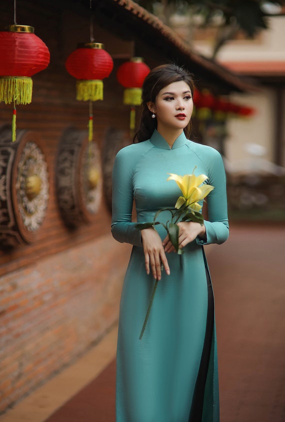 Vietnamese Ao Dai for Women, High Quality Ao Dai Vietnam, Vietnamese  Traditional Costume Include Pants -  Canada