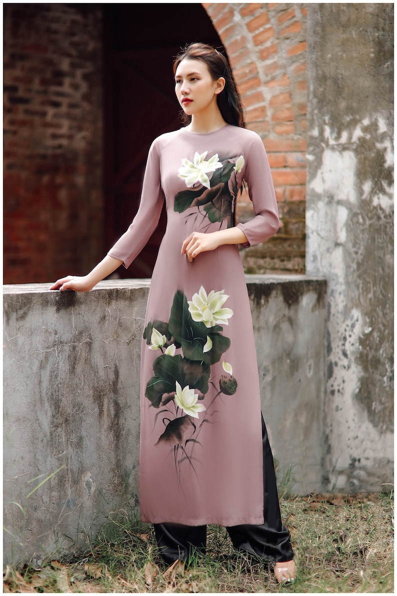 Hand-painted Ao Dai Vietnam, High quality Vietnamese traditional costume, Vietnamese traditional clothing include pants Rose nude