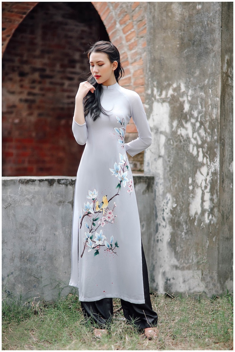 Hand-painted Ao Dai Vietnam, High quality Vietnamese traditional costume, Vietnamese traditional clothing include pants Light Grey