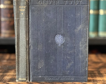 1900s Oliver Twist by Charles Dickens | Small Antique Book