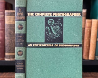 1943 The Complete Photographer Una guida completa alla fotografia amatoriale e professionale / Vol. 7 / Enciclopedia vintage della fotografia