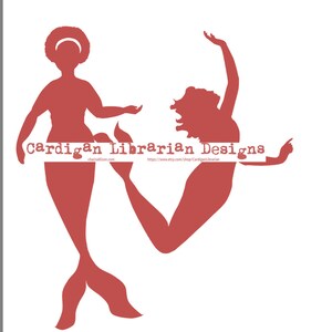 Op de afbeelding: Twee rode silhouetten van zeemeerminnen op een witte achtergrond. De tekst "Cardigan Librarian Designs" is onderaan de afbeelding gedrukt.