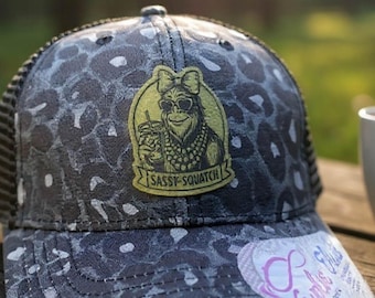 Chapeau Bigfoot Sassy-Squatch : un cadeau amusant et unique pour les filles qui aiment le Sasquatch