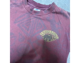 Vintage 90s Gecko Hawaii All Over tribal Print T-Shirt Belton USA Maroon Mens M