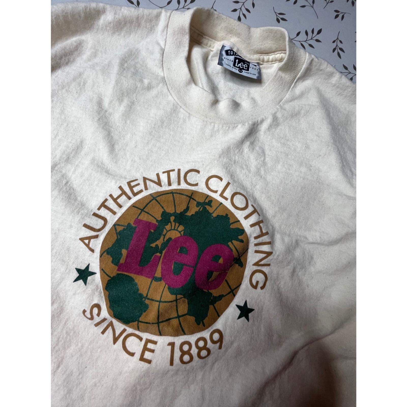 90s Globe Shirt - Etsy