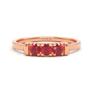 14k Stacking Ruby Ring immagine 5