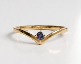 14k Alexandrite V Ring | Alexandrite Solitaire Chevron Ring | June Birthstone Ring | Alexandrite Ring | Alexandrite Wishbone Ring