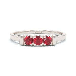 14k Stacking Ruby Ring immagine 3