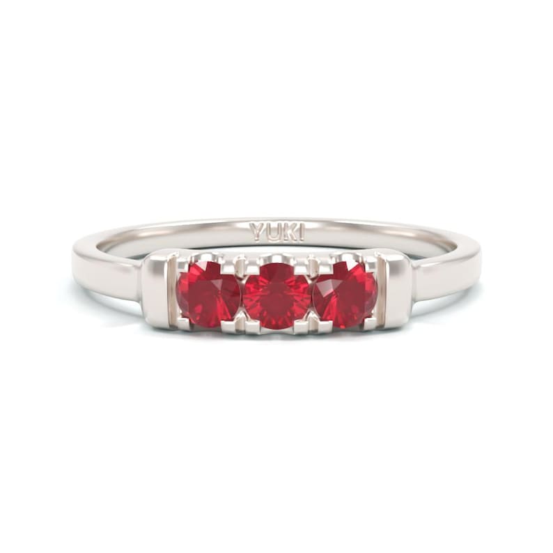 14k Stacking Ruby Ring immagine 3