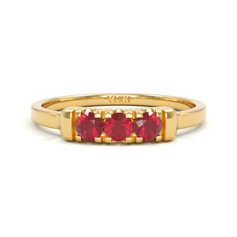 14k Stacking Ruby Ring immagine 1