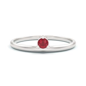 Bague solitaire côté rubis 14 carats | Bague rubis empilable image 3