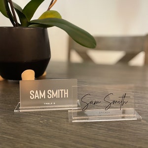 Acrylic Name Plates, Modern Calligraphy Name Card, Laser Cut, Lucite Wedding Place Card, Custom Acrylic Escort Card, Wedding Table Decor