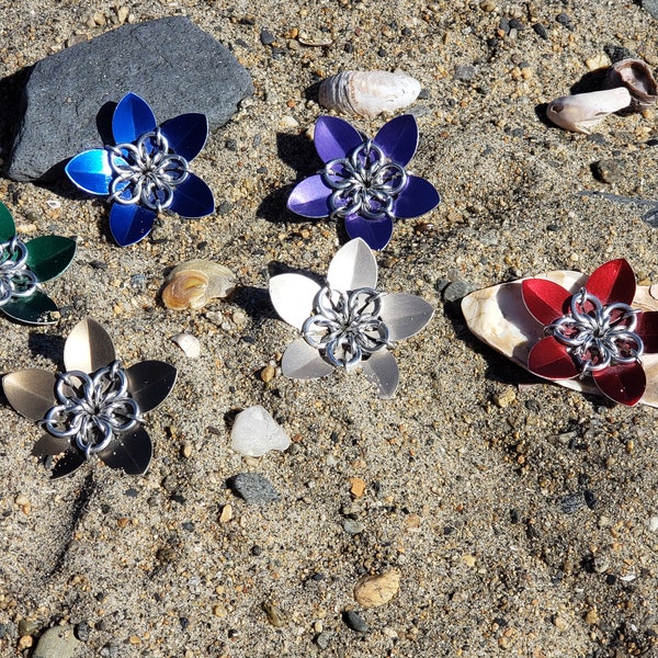 Chainmaille Star Flowers / scale maille
