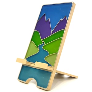 Resin River Phone Stand: 3D Printed Mountain Docking Station